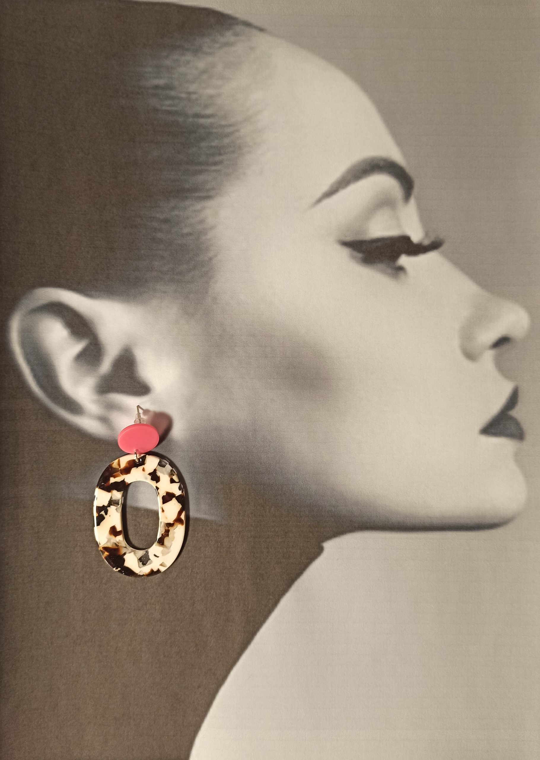 Boucles D'Oreilles Clous Rose & Moucheté Marron – Image 4